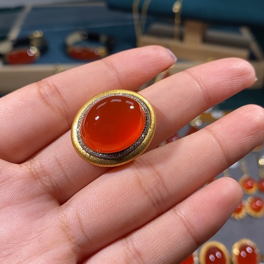 南红玛瑙戒指18K金镶嵌爱***福