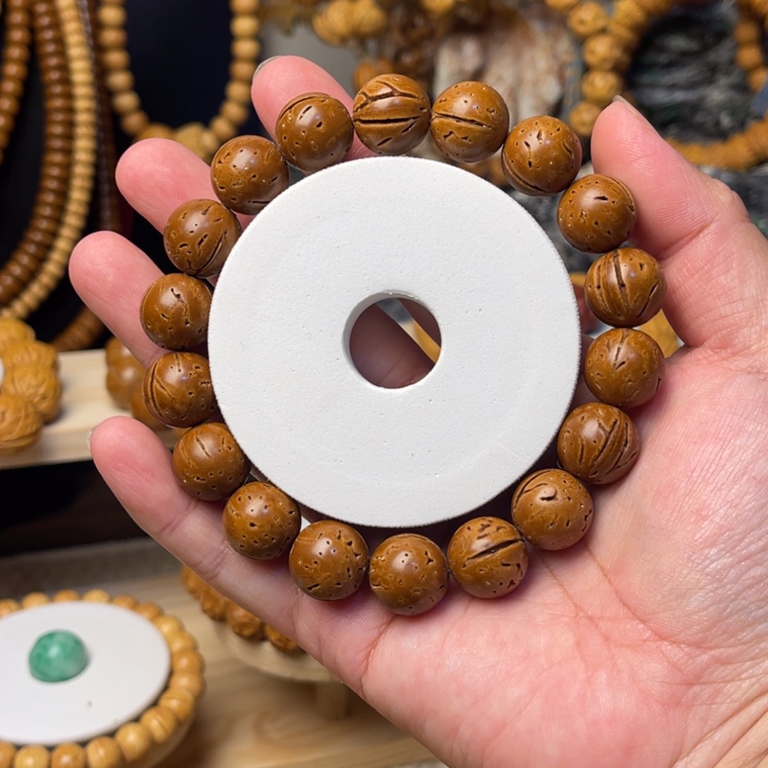 蔡***亮桃核红魔14正圆粉丝福利