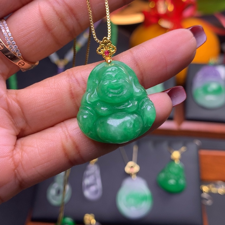 翡翠颈饰未镶嵌吊坠