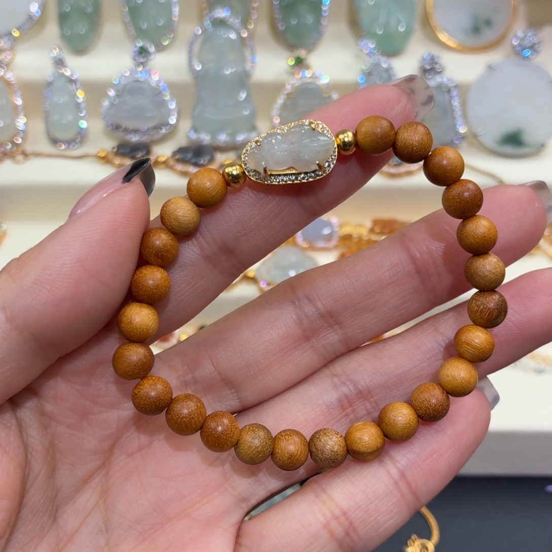 翡翠银S925镶嵌颈饰金鱼手串