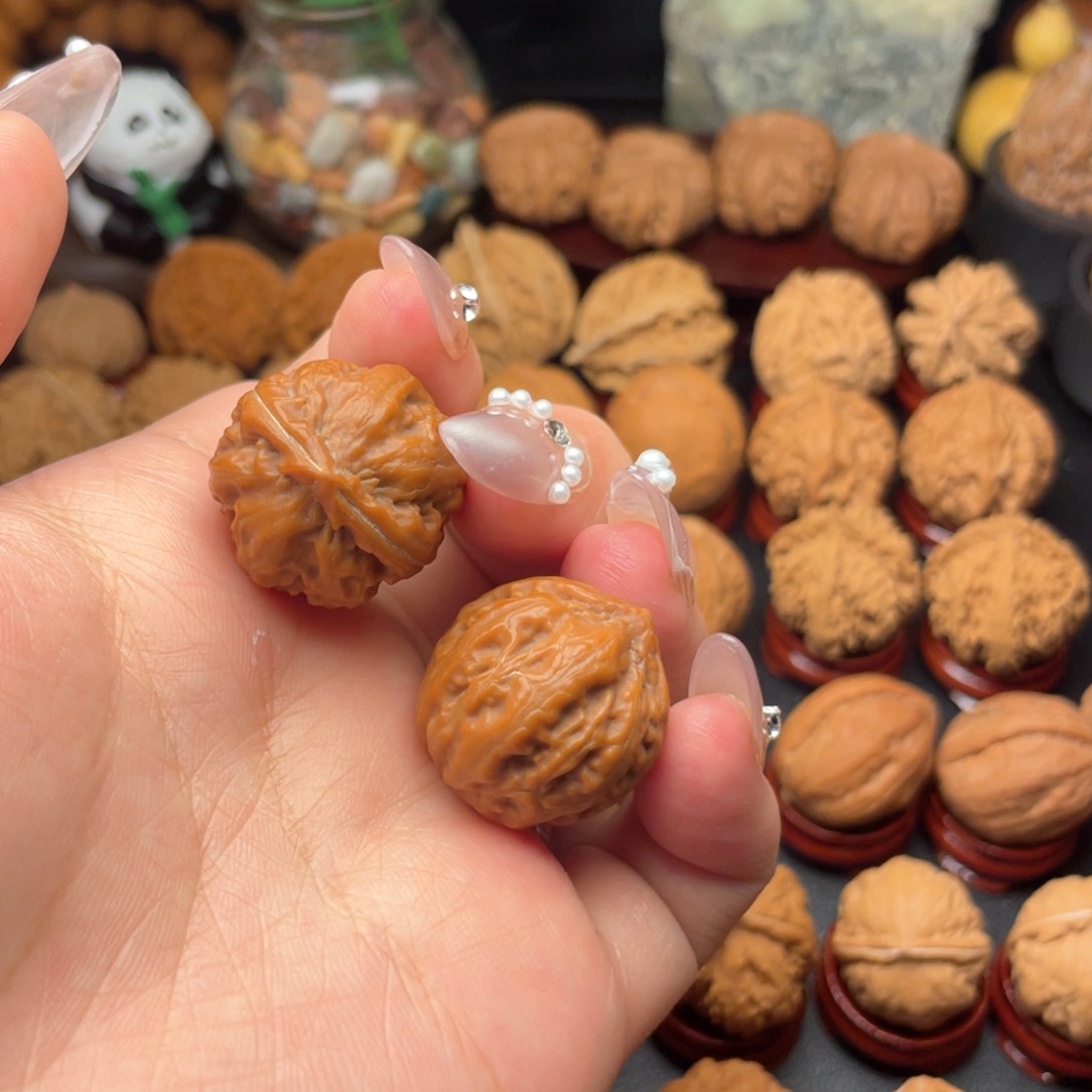 文玩核桃把件5号火焰山