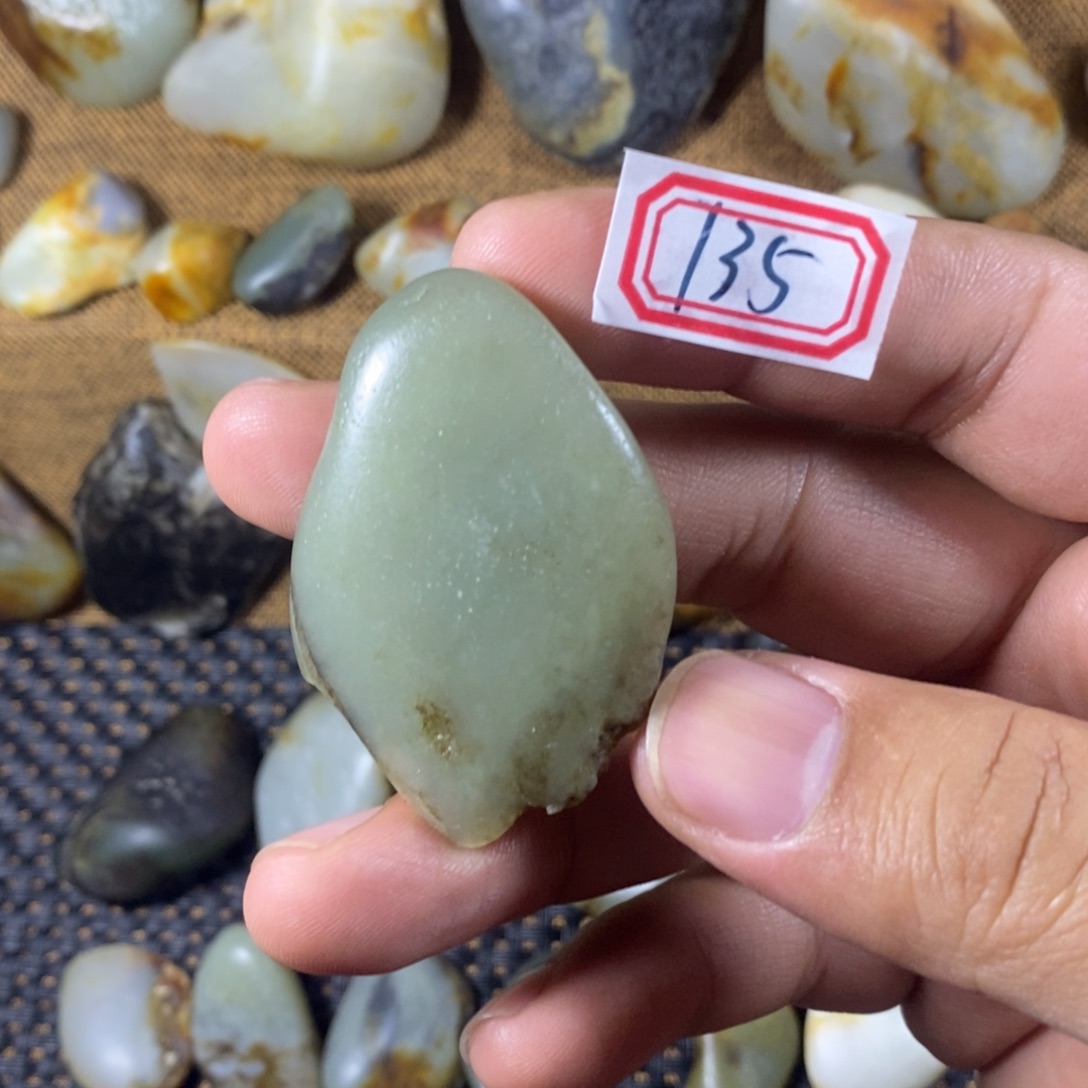 和田玉（糖玉）未镶嵌挂件