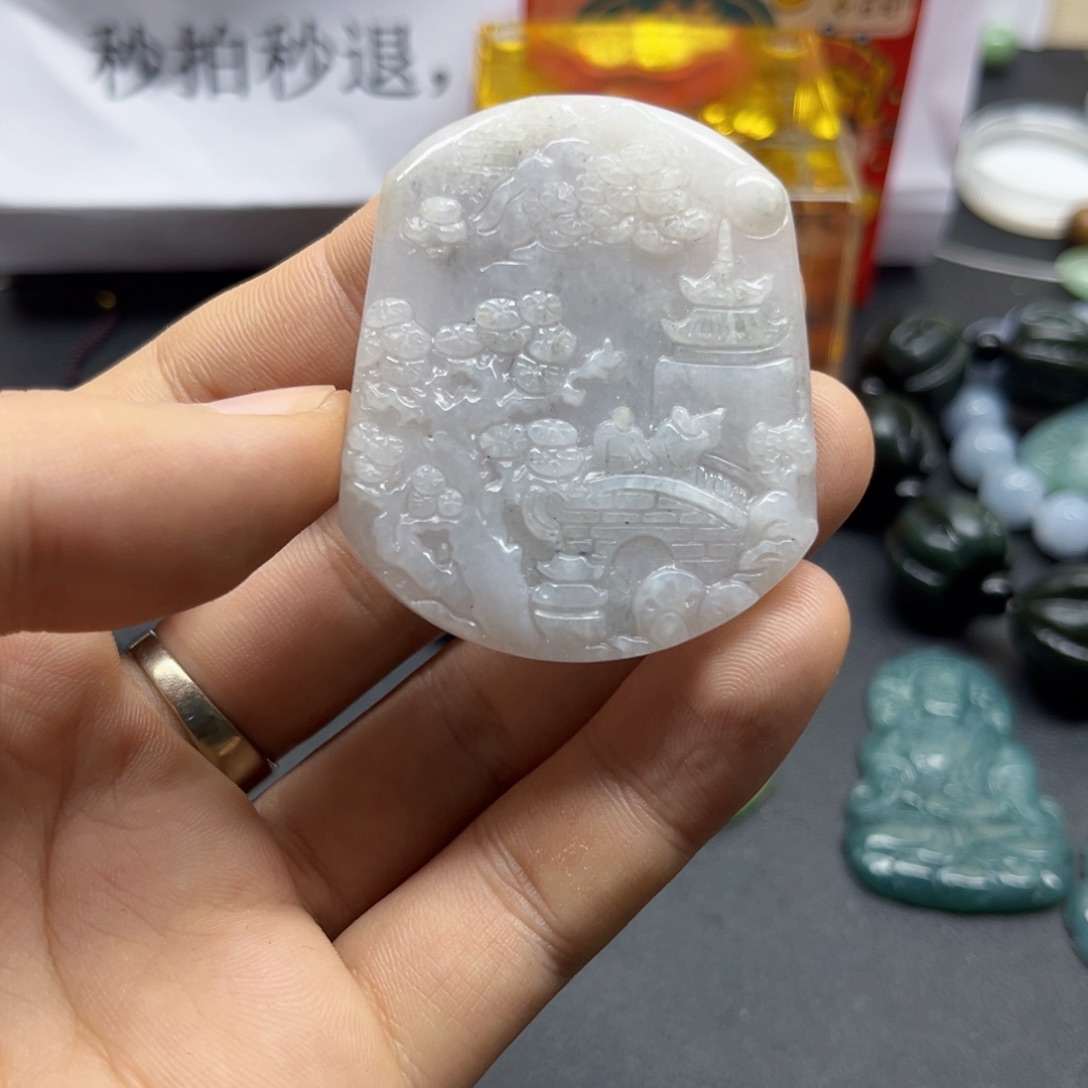 翡翠颈饰未镶嵌翡翠