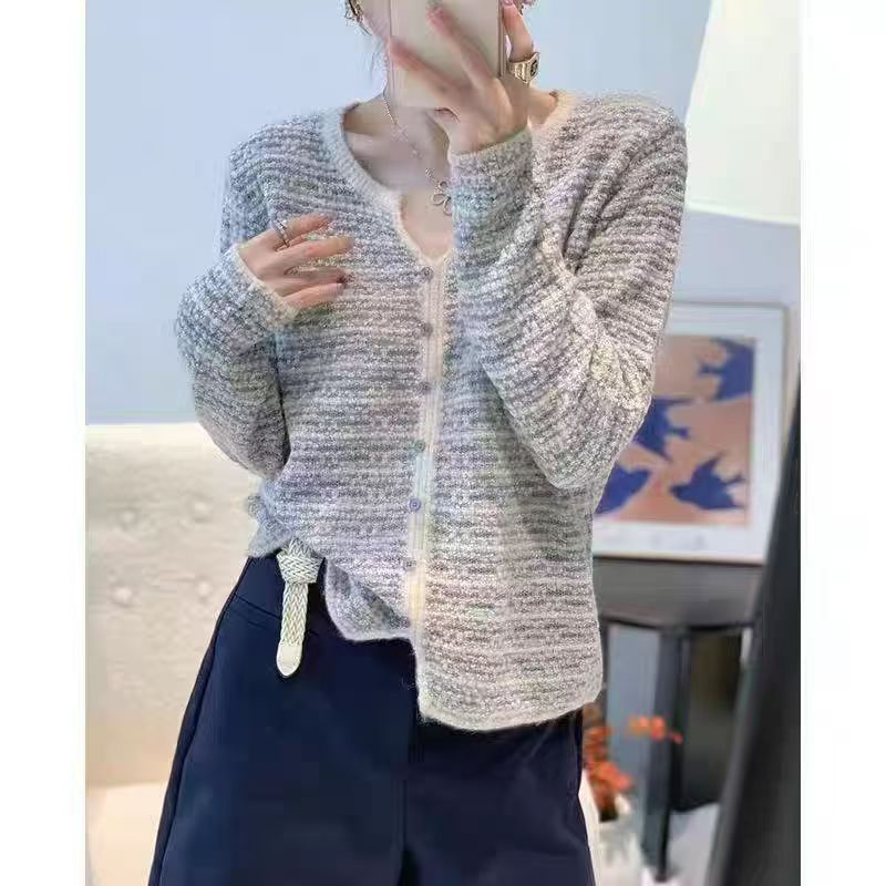 长袖小香风秋季新款针织衫女毛针织衫慵懒风套头毛衣