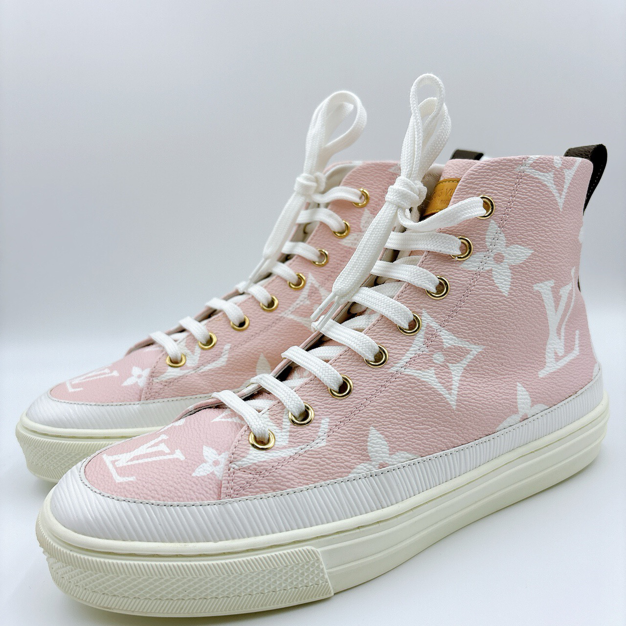 95新 LouisVuitton/路易威登 37码/粉底满印老花高帮板鞋/BM00290