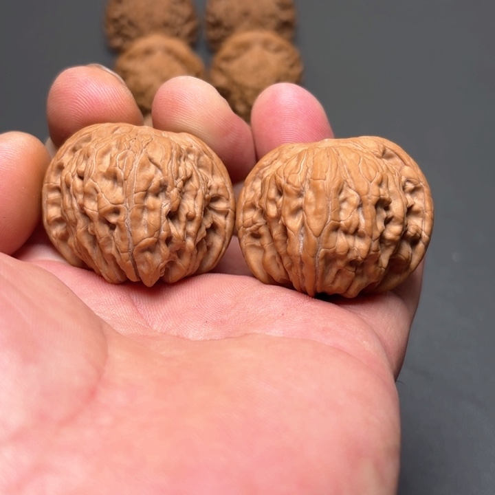 文玩核桃把件山地磨盘