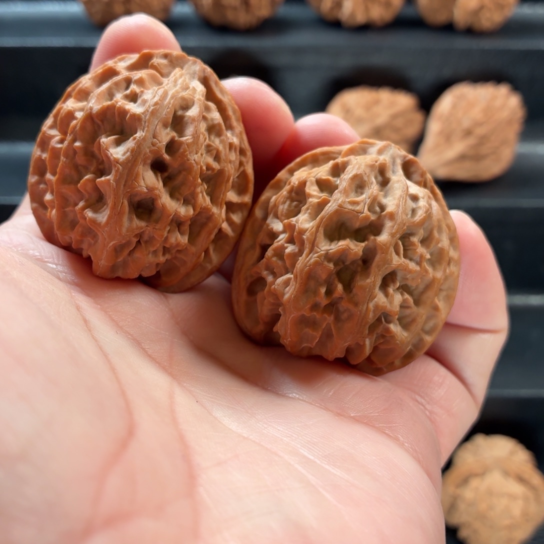 玮***r桃核把件山地一代苹果园40