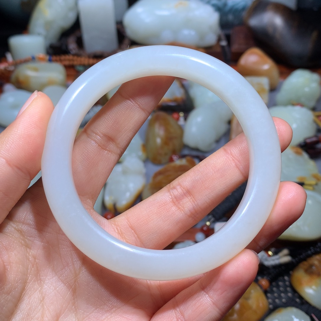 和田玉颈饰未镶嵌L**、