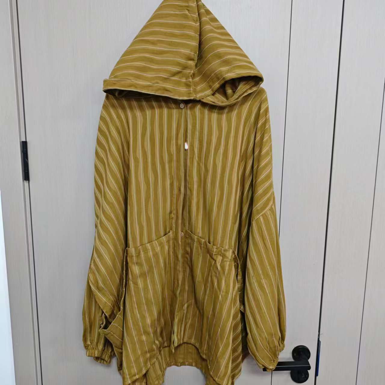 【沐木流浪记】黄色白线连帽四兜女装风衣外套z