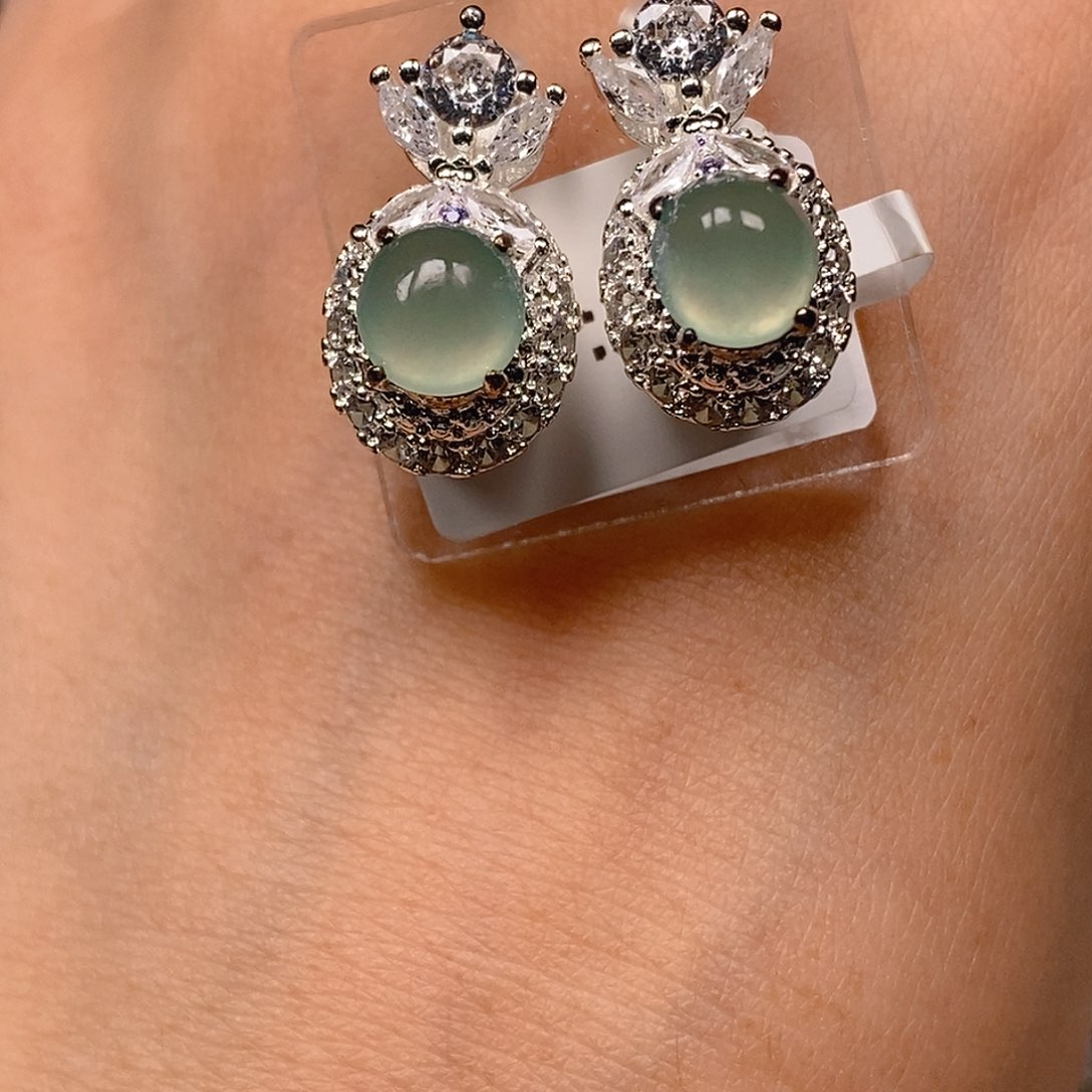 翡翠耳饰未镶嵌高冰葡萄肉