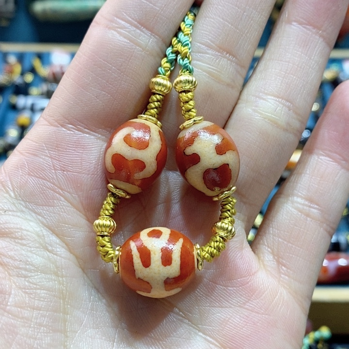 玛瑙/玉髓颈饰合金