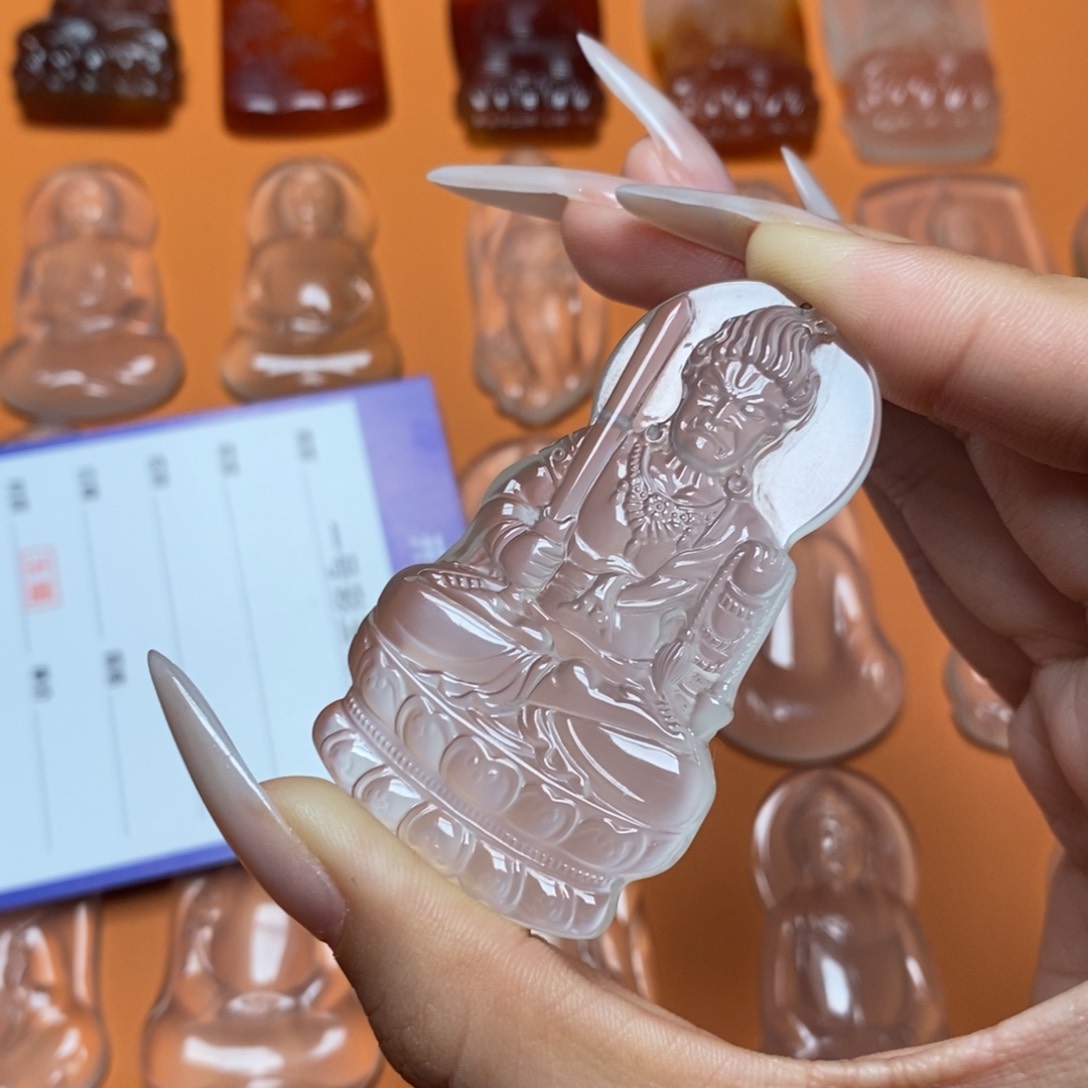 玛瑙/玉髓未镶嵌吊坠狗****情
