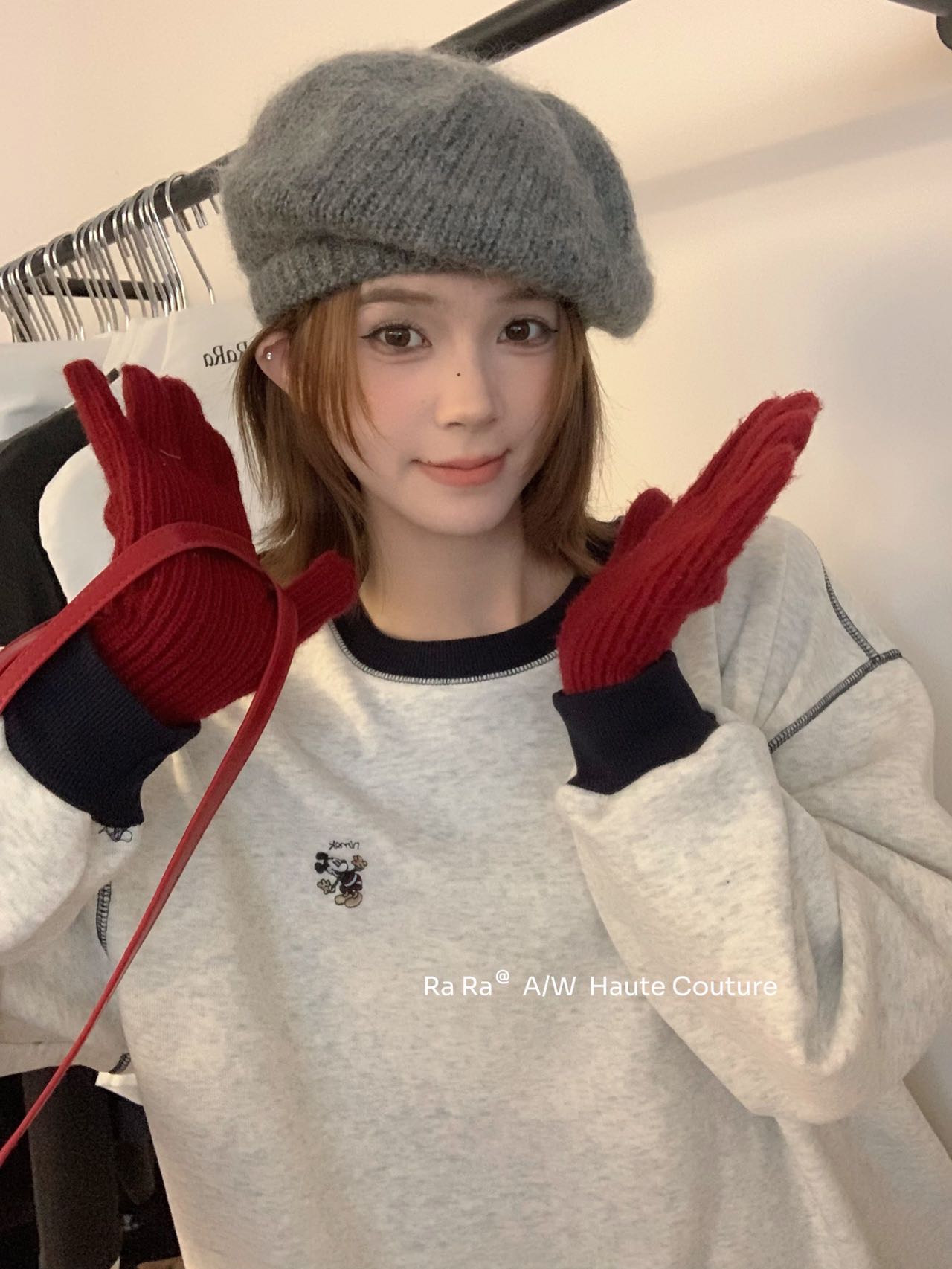 卫衣刺绣保暖甜美落肩袖圆领加厚