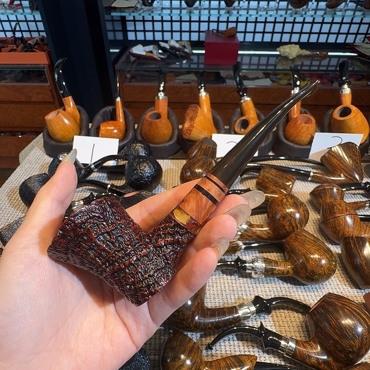 爱***友意大利维布拉蒂烟斗