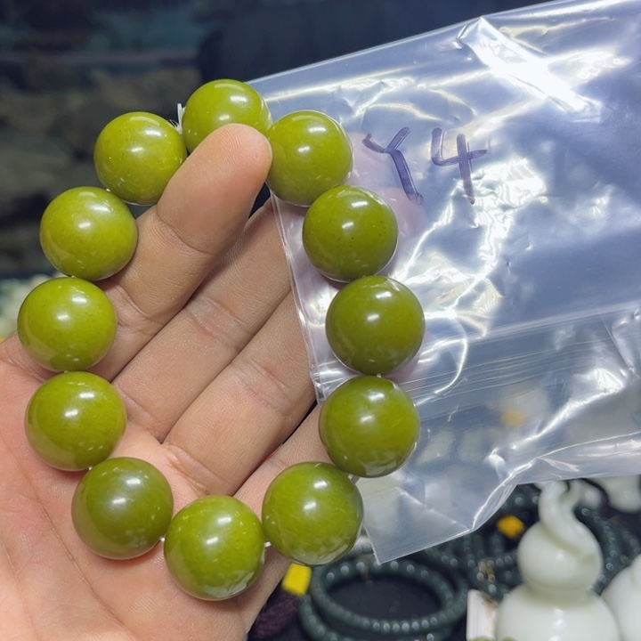 蛇纹石玉手串未镶嵌用****7