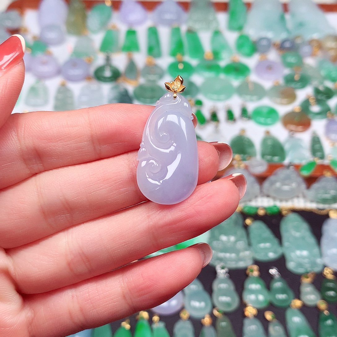 翡翠颈饰18K金镶嵌天然翡翠A货