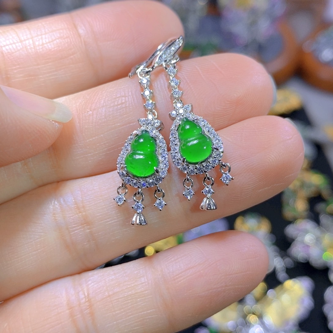 翡翠颈饰银S925镶嵌天然翡翠