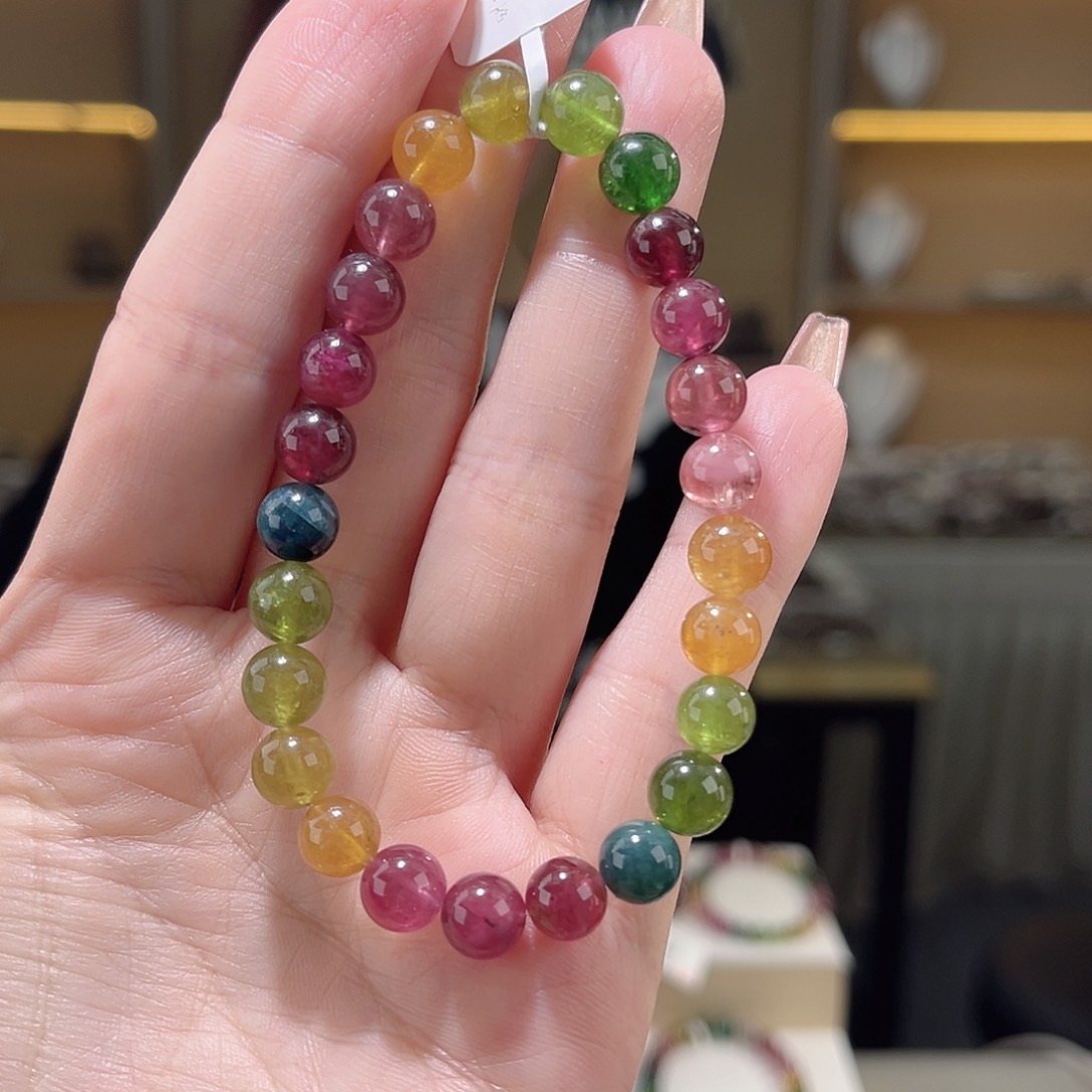 碧玺多样性发一件未镶嵌