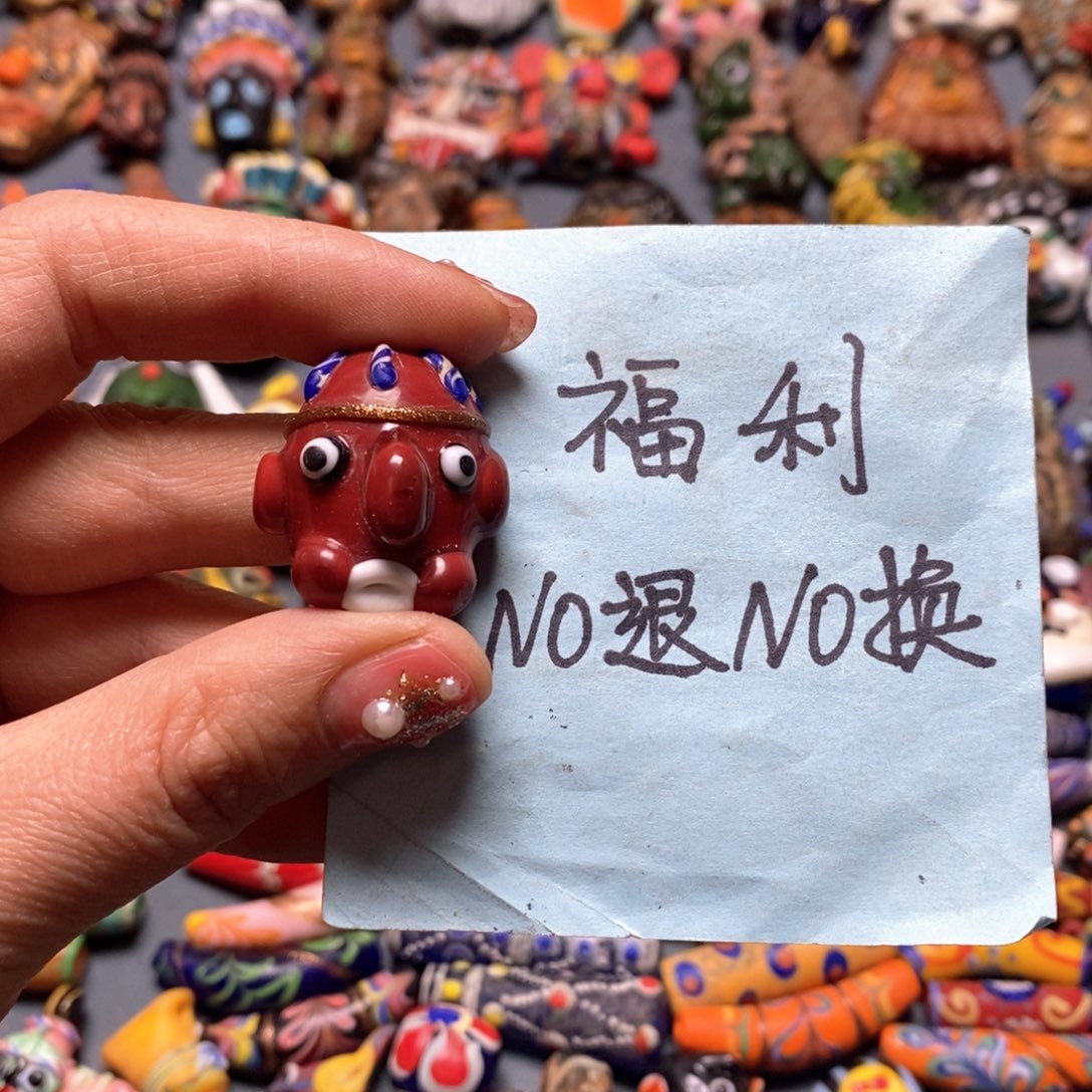 琉璃颈饰印度尼西亚娃娃
