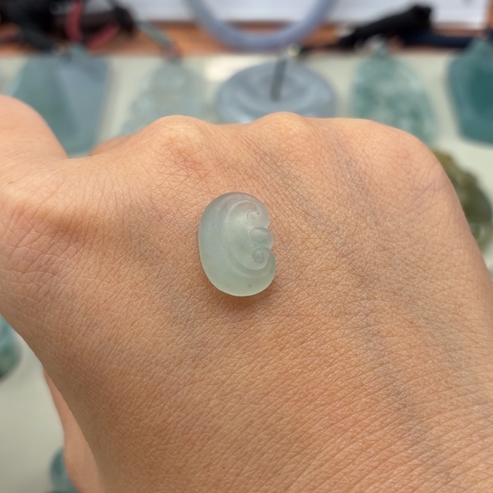 翡翠未镶嵌颈饰天然翡翠a货