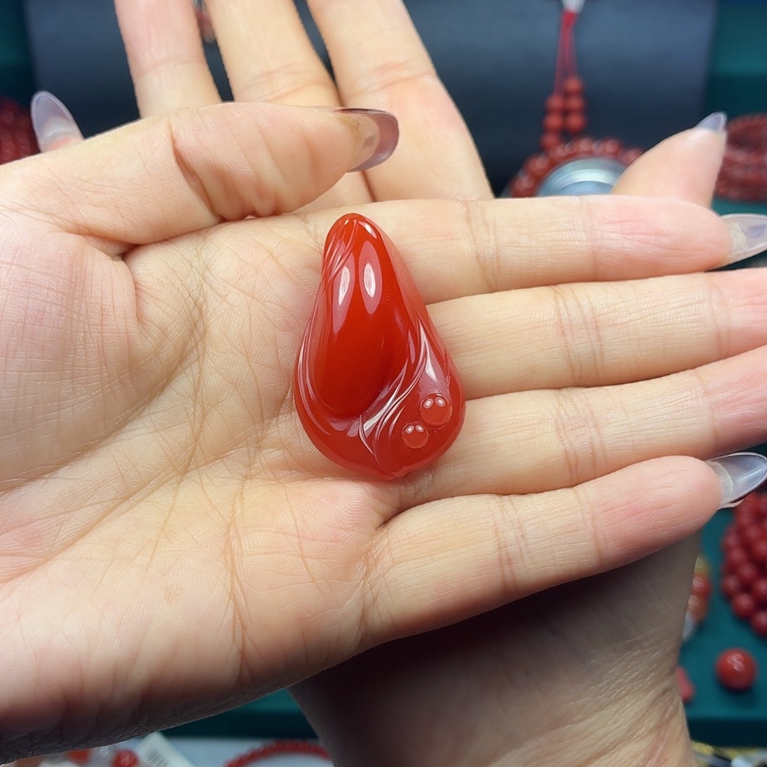 A***8南红玛瑙未镶嵌颈饰