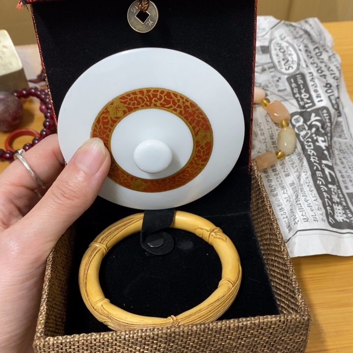 瓷片哈中古工艺品一件