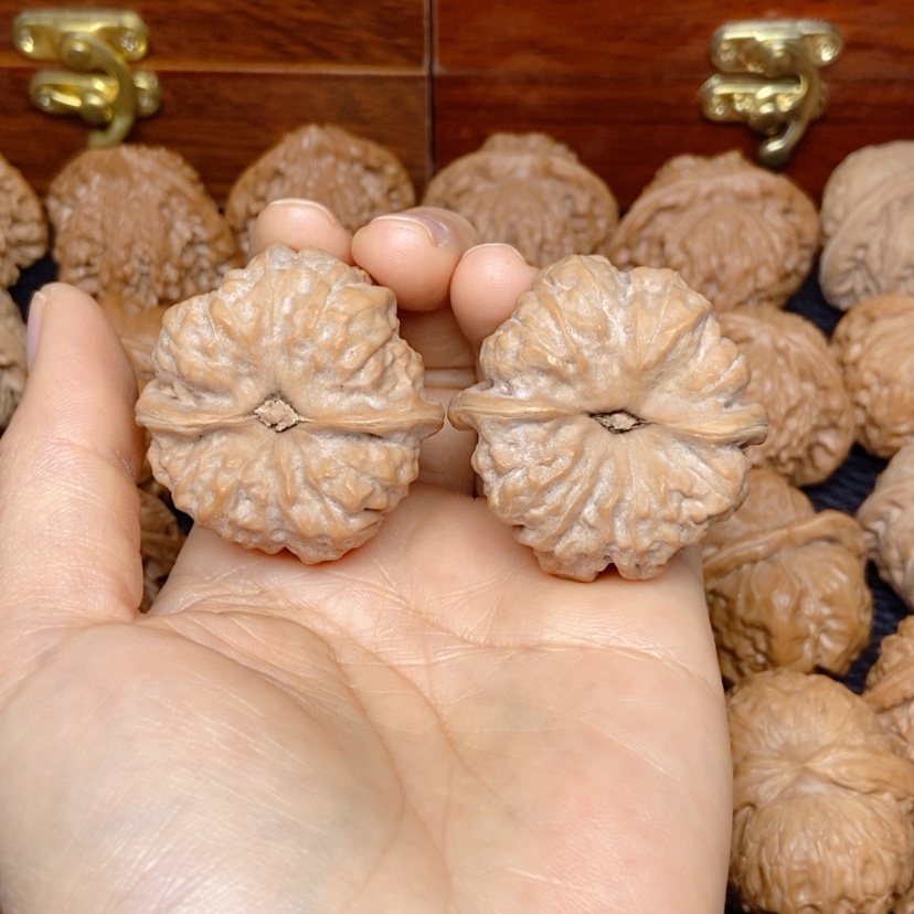 【闪购商品】文玩核桃吊坠木*铭蛙蛙40