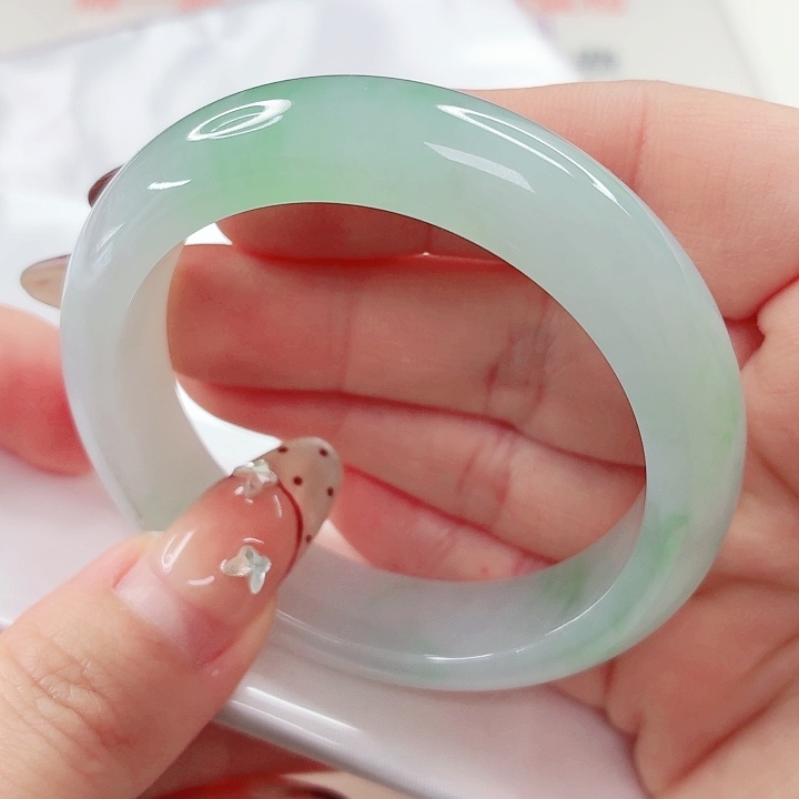 翡翠未镶嵌手镯50.2x566