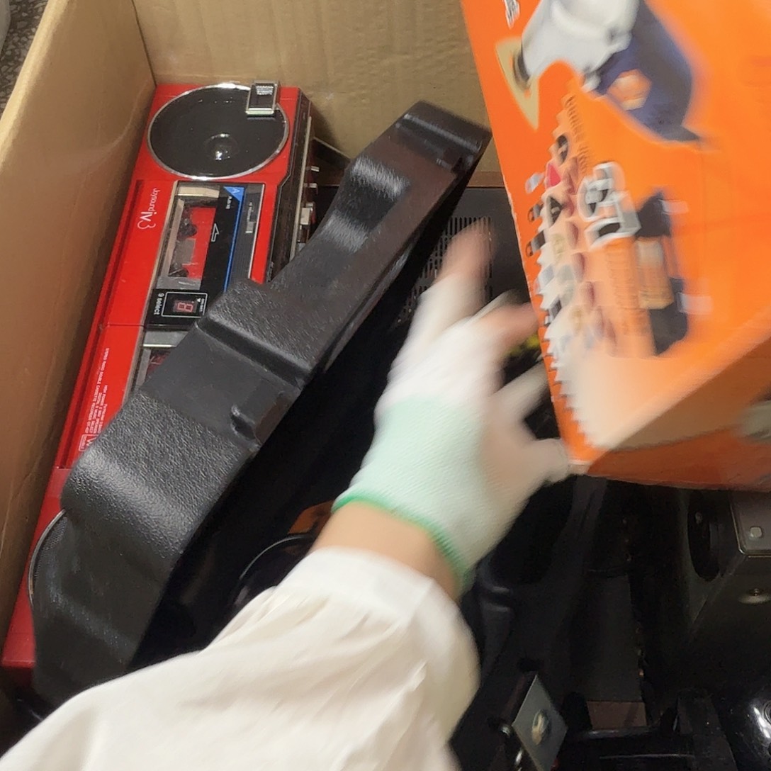 ٩***歌中古商品，瑕疵品，不保好坏。656