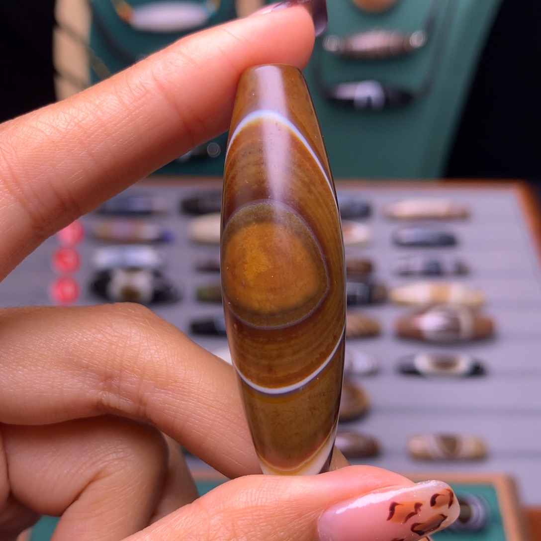 未镶嵌颈饰玛瑙/玉髓肉***