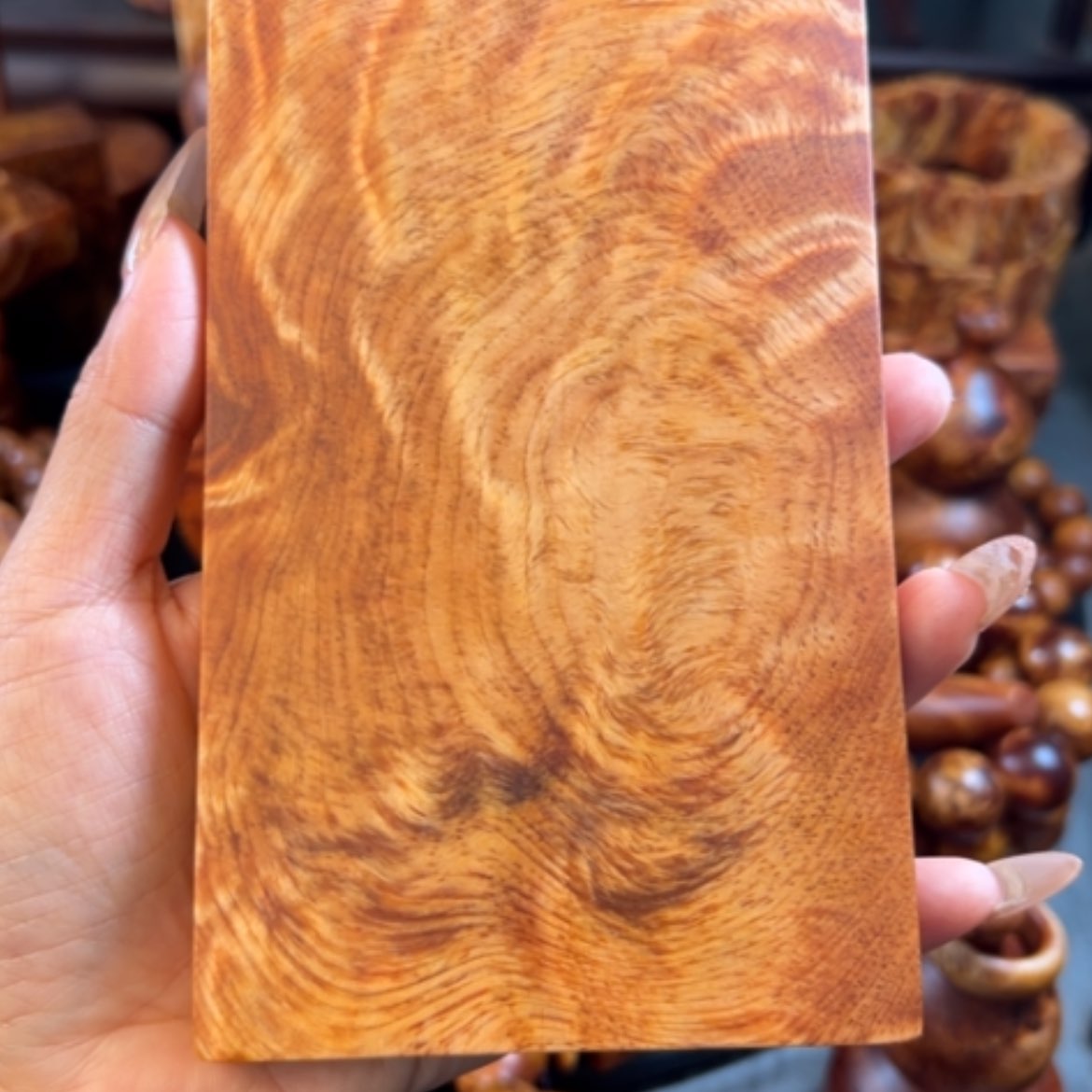 【闪购商品】松木（琥珀木）把件