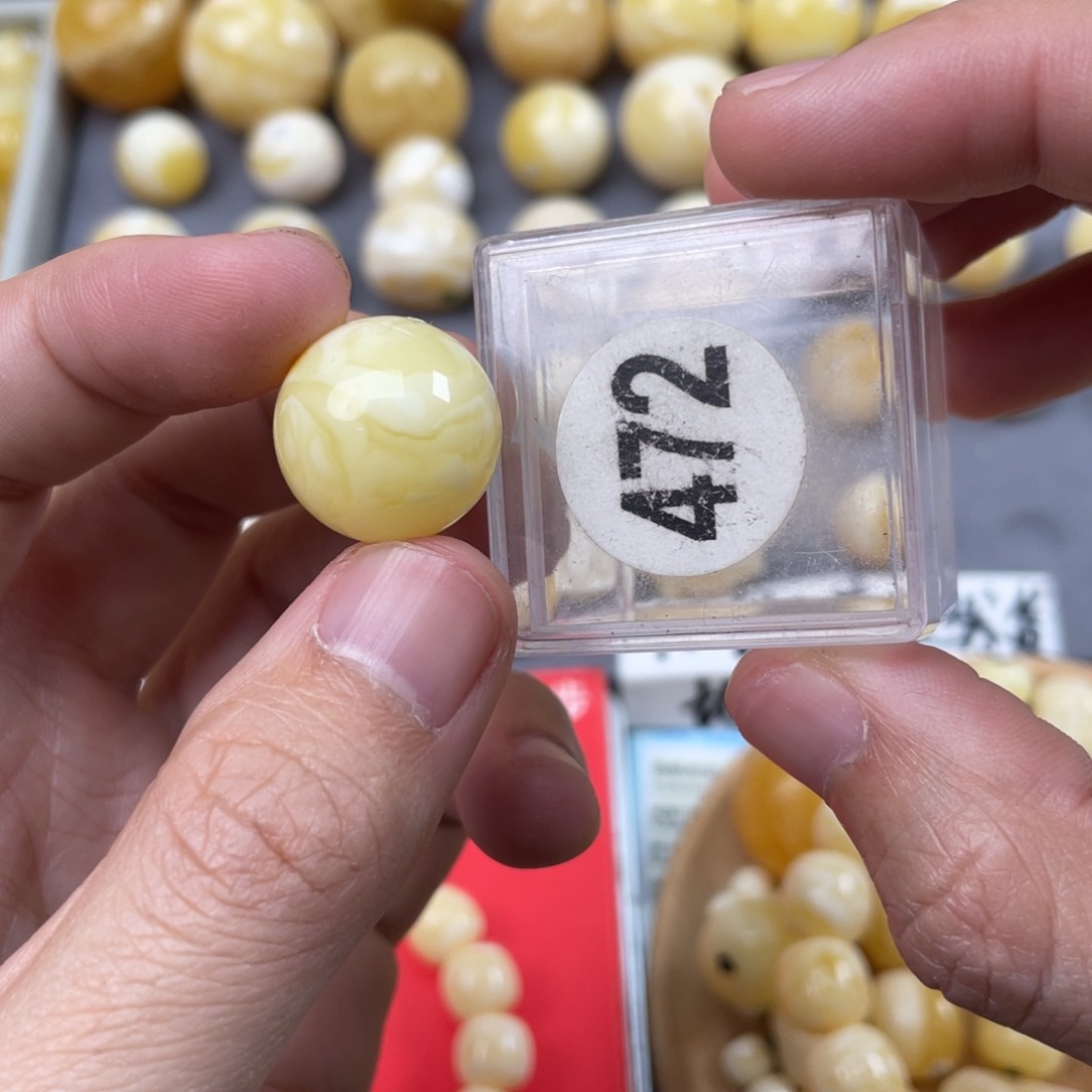 蜜蜡珠宝奇石未镶嵌