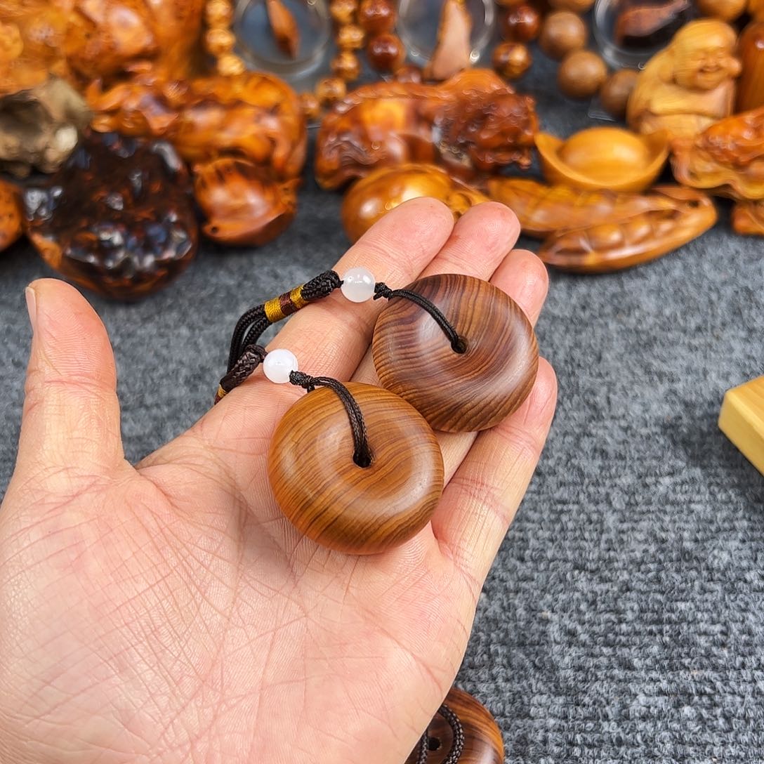 柏木太行崖柏陈化黑油平安扣