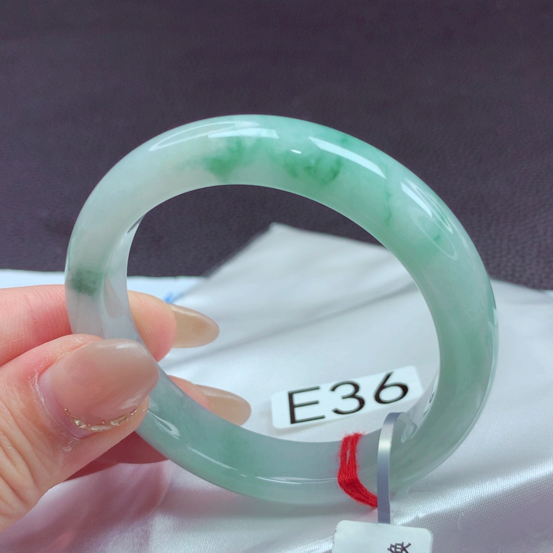 翡翠未镶嵌手镯手镯88