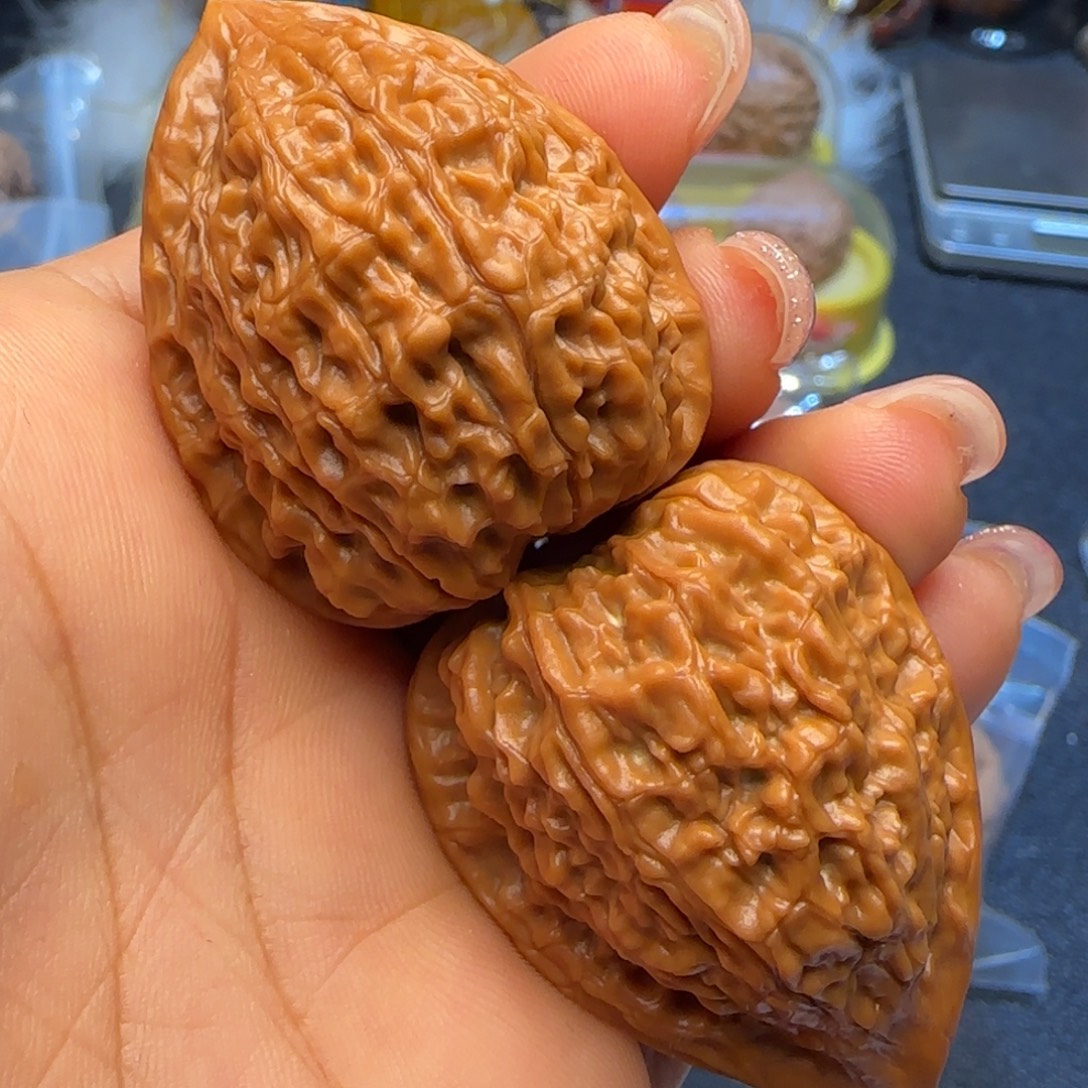 文玩核桃吊坠34一抹红