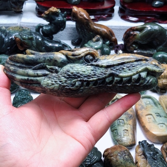 岫岩河磨玉（透闪石质玉）把件未镶嵌