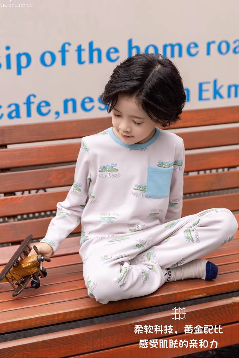 小松鼠洛洛舒绒男童口袋鳄鱼.  秋衣套装LL2H2412