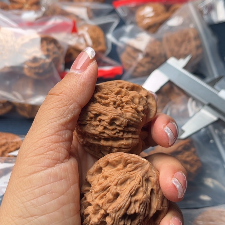 卍***吊坠文玩核桃43南疆石全品