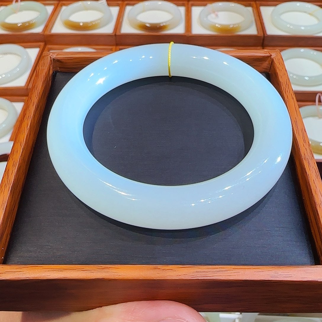 和田玉手镯未镶嵌新疆胖圆羊脂白玉58 59 60