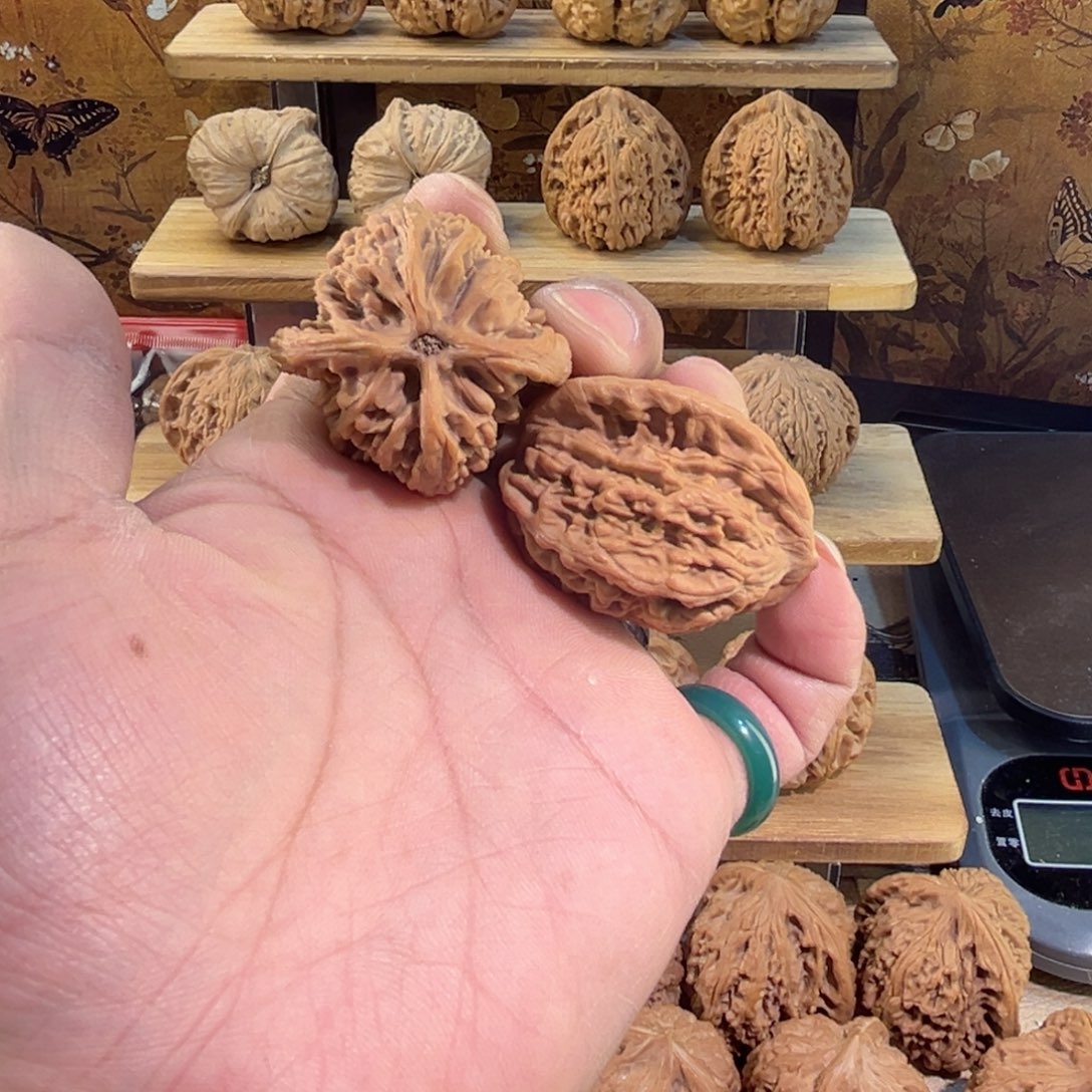 把件文玩核桃舰虎头