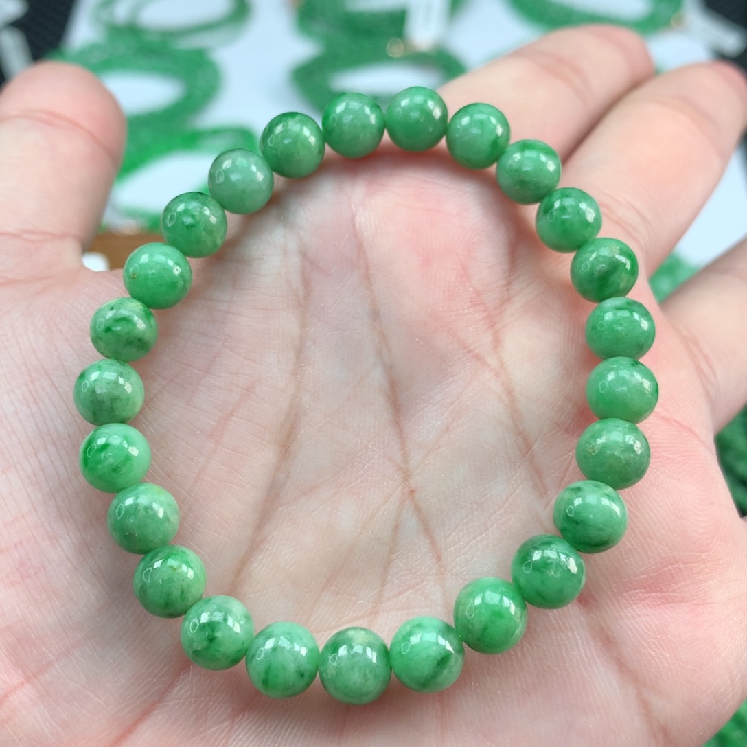 翡翠手链未镶嵌翡翠