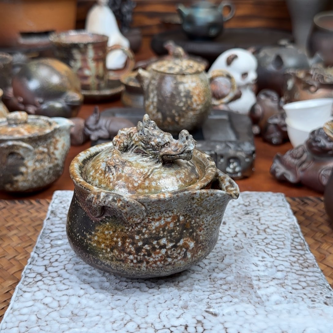 摆件柴烧的一个龙宝瓶壶