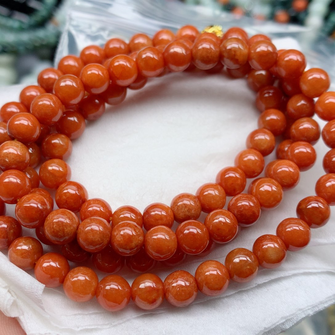 翡翠颈饰未镶嵌手串