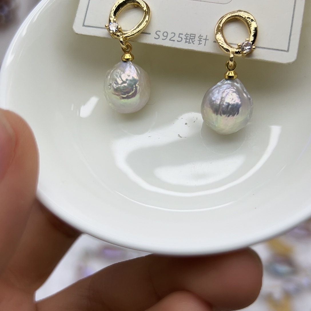 淡水珍珠银S925镶嵌耳饰