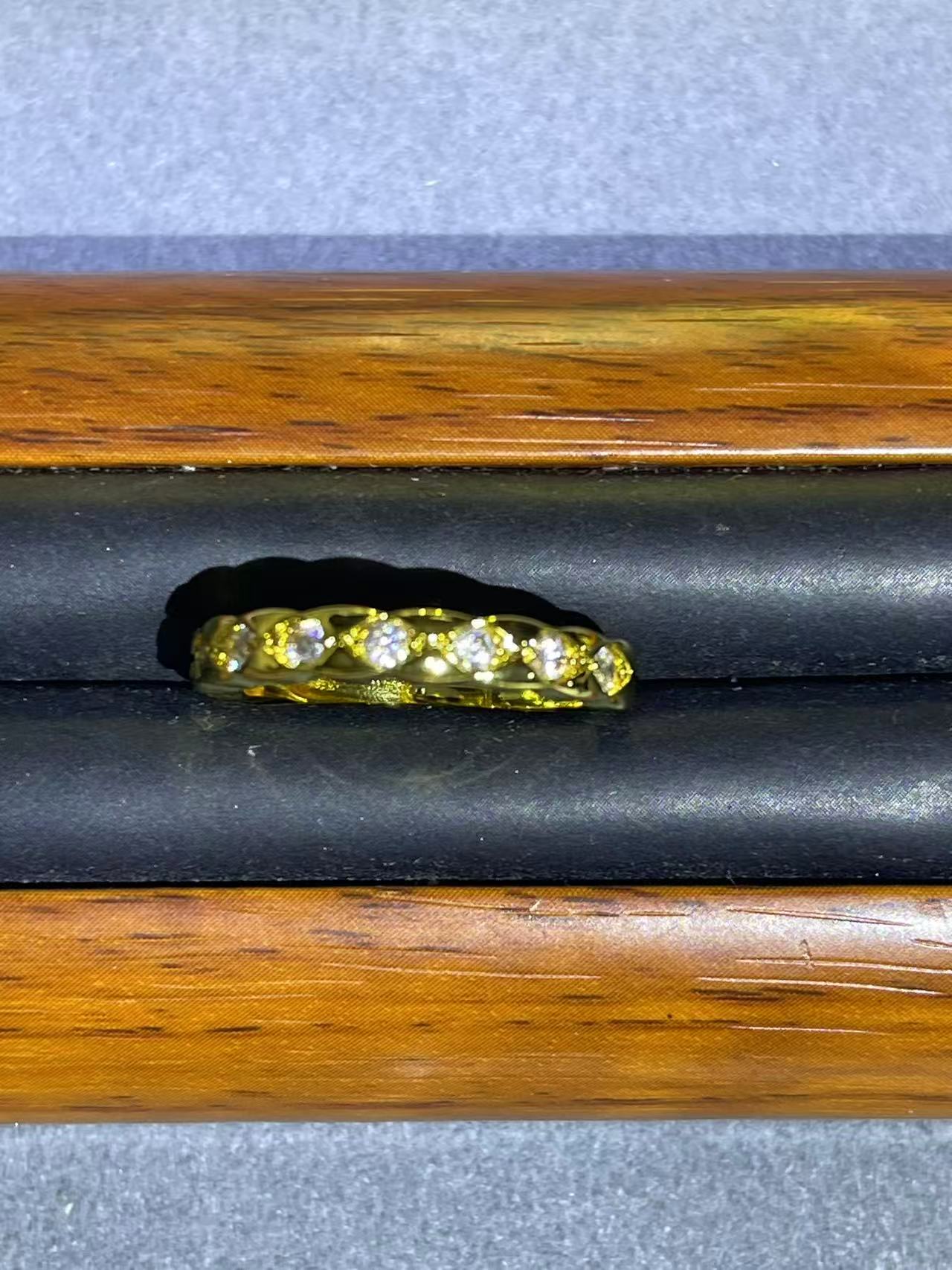 a2096黄色菱格开口戒指多样性发货