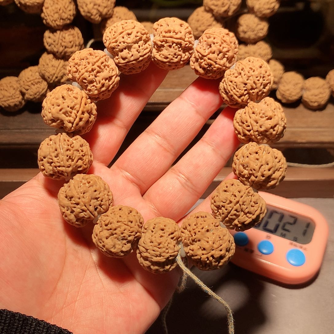 金刚菩提吊坠大*3。       