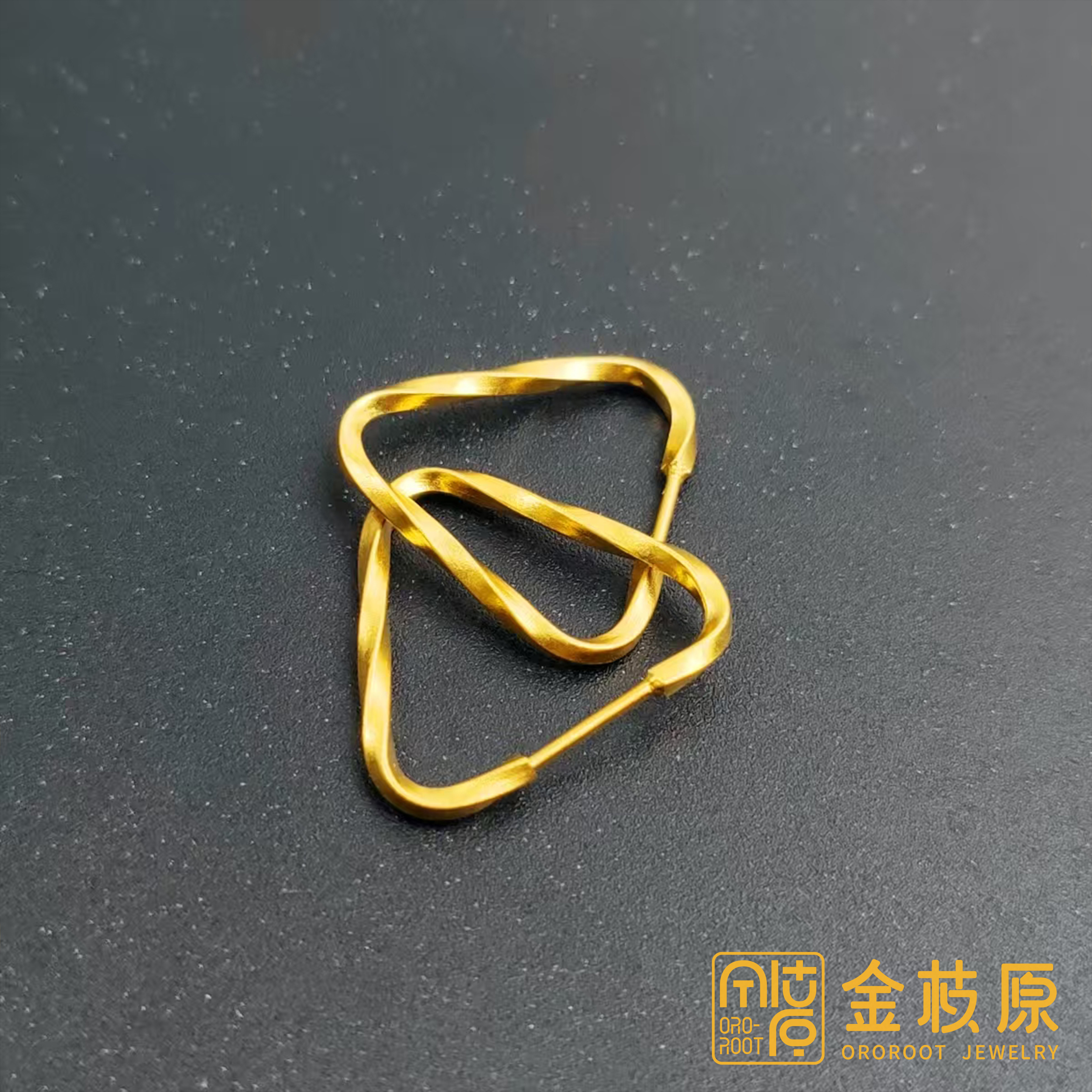 【金枝原】足金999 波浪三角耳钉