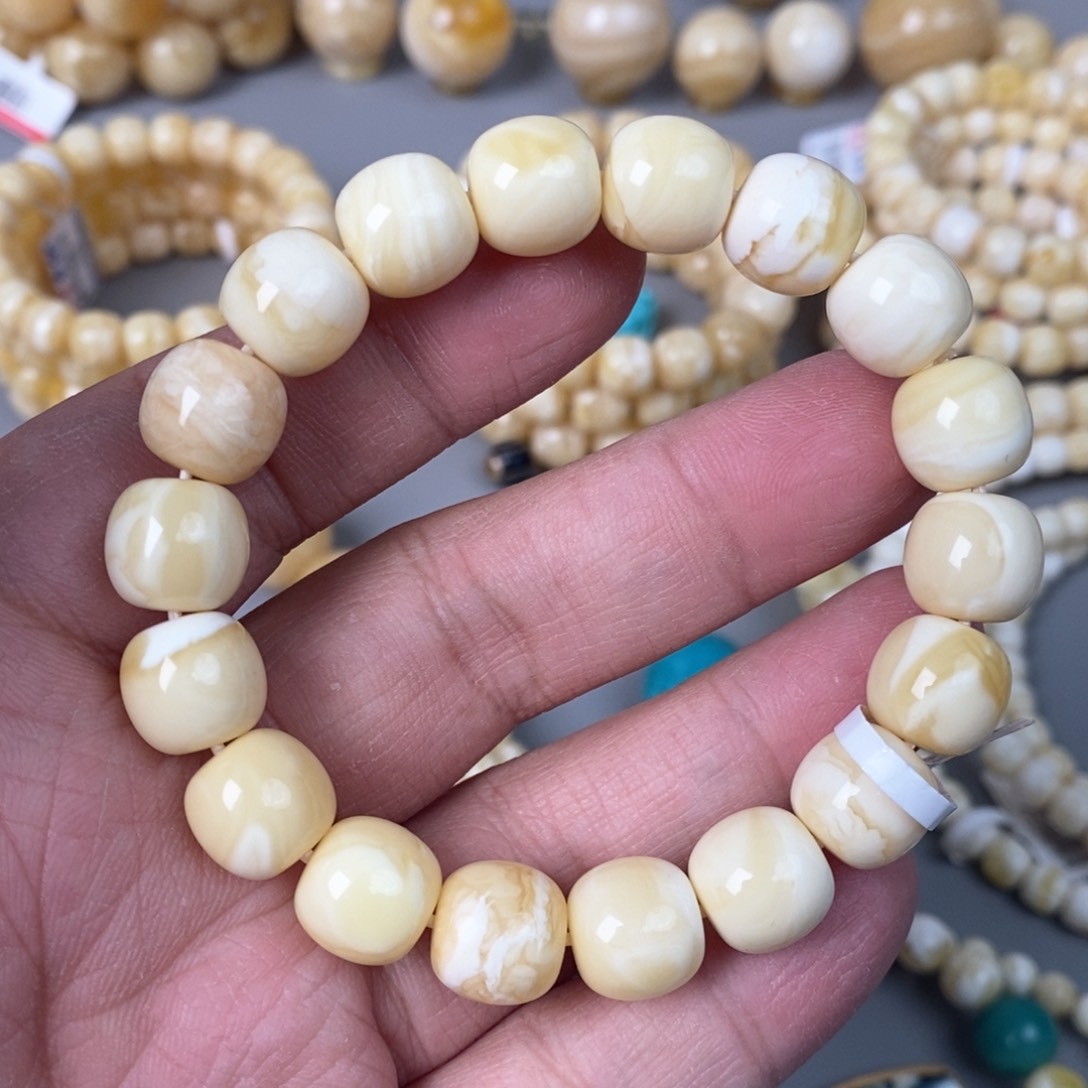 蜜蜡珠宝奇石未镶嵌12×11.5