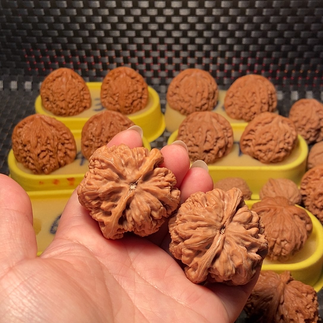 热***于吊坠文玩核桃大粗筋4