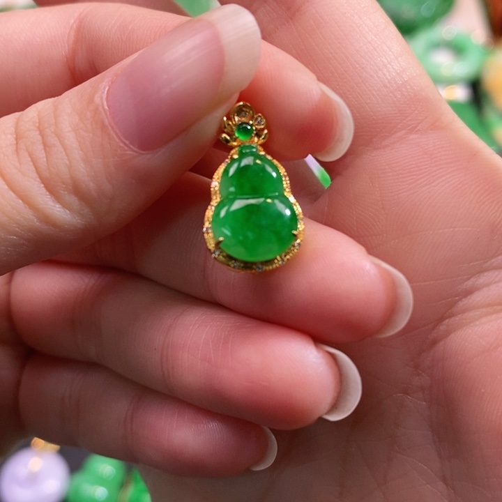 颈饰未镶嵌翡翠吊坠